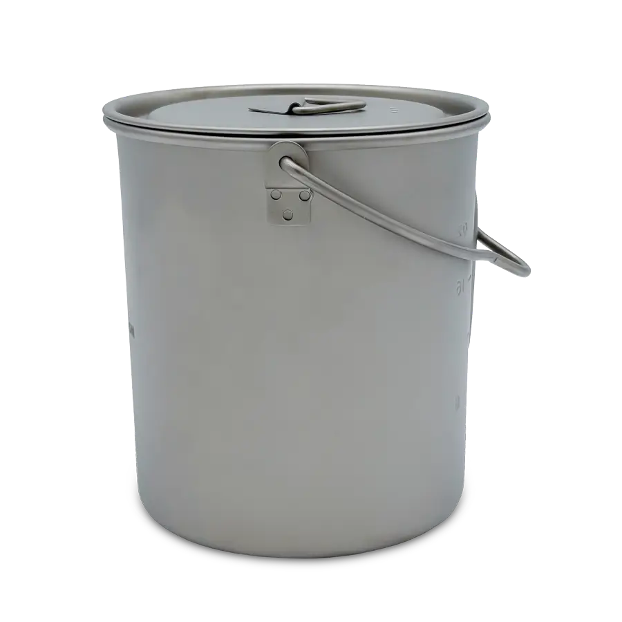 Titankopp med lock och hängare 750 ml